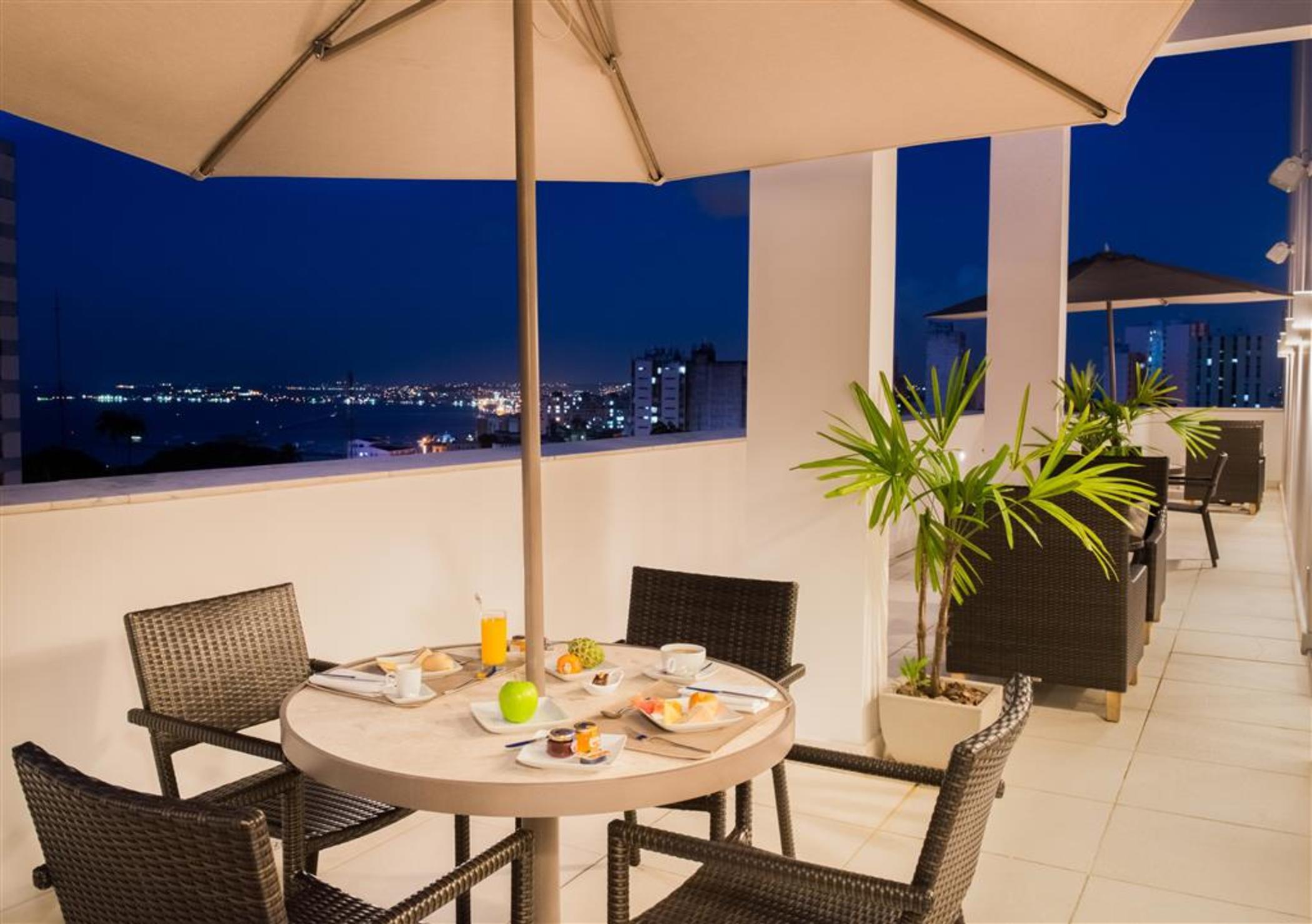 Wish Hotel Da Bahia Сальвадор Экстерьер фото Sky Bar